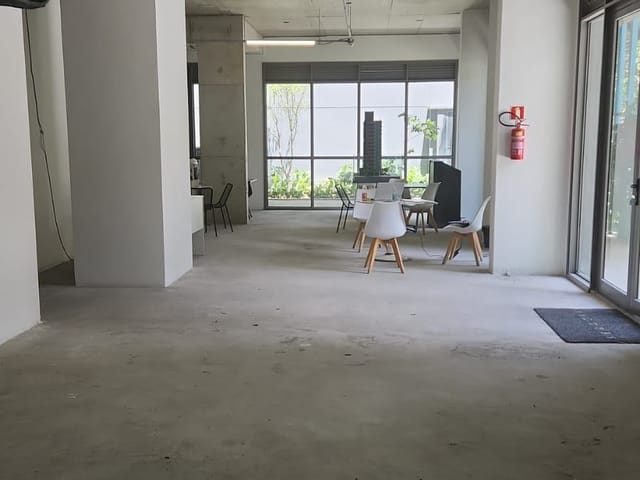 Loja com 325m², para alugar, no bairro Indianópolis em São Paulo