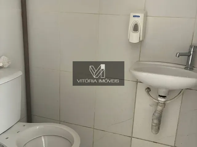 Loja à venda, no bairro Praia do Canto em Vitória