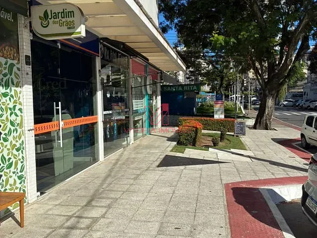 Loja à venda ou para alugar, no bairro Praia do Canto em Vitória