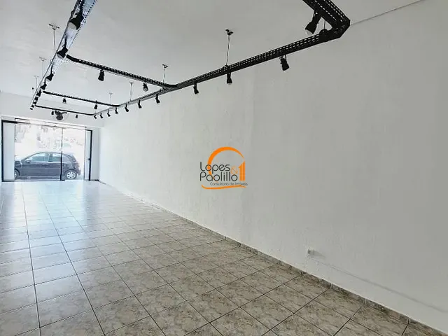 Loja com 121m², para alugar, no bairro Centro em Atibaia