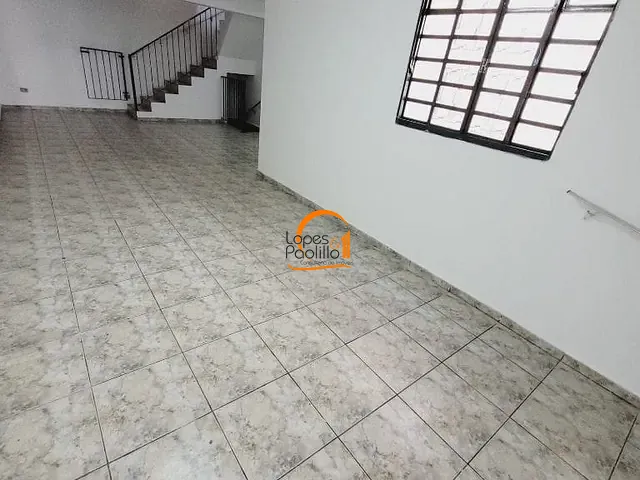 Loja com 121m², para alugar, no bairro Centro em Atibaia