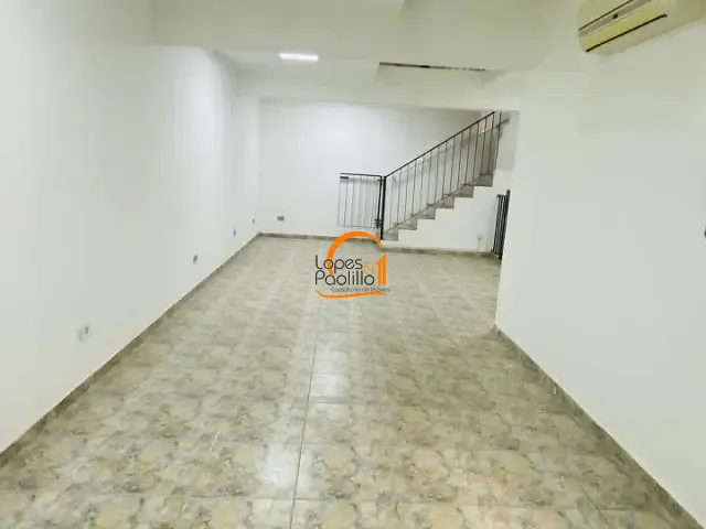 Loja com 121m², para alugar, no bairro Centro em Atibaia