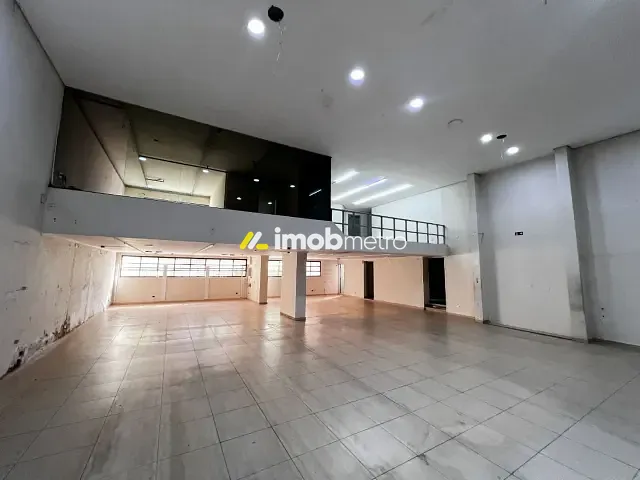 Loja com 347m², para alugar, no bairro Vila Lídia em Campinas