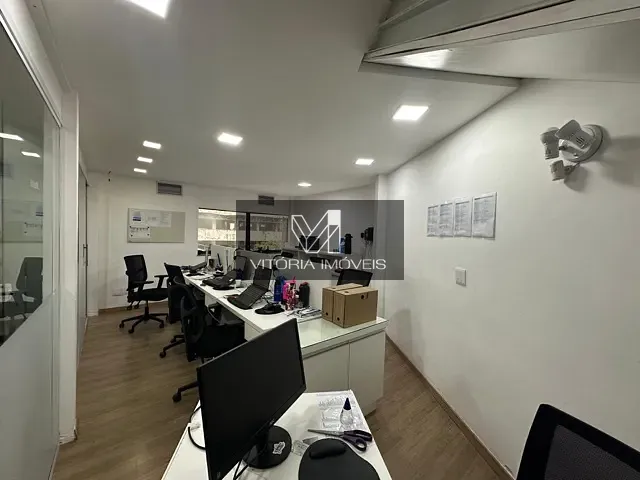 Loja com 96m², à venda, no bairro Santa Lúcia em Vitória