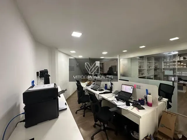 Loja com 96m², à venda, no bairro Santa Lúcia em Vitória