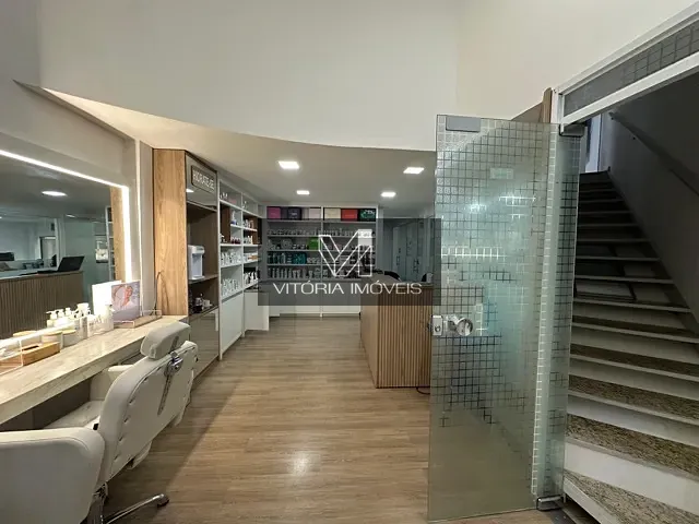 Loja com 96m², à venda, no bairro Santa Lúcia em Vitória