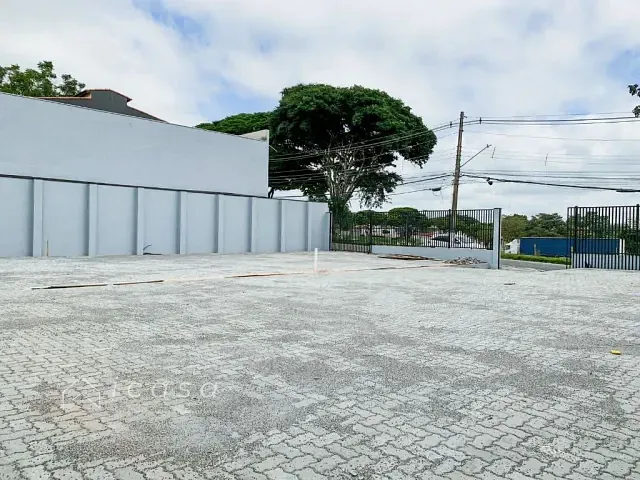 Loja com 625m², para alugar, no bairro Jardim Maria Cândida em Caçapava