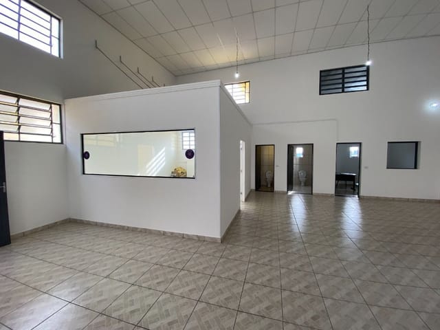 Loja com 313m², à venda, no bairro Bairro Jardim Nossa Senhora das Graças em Cotia