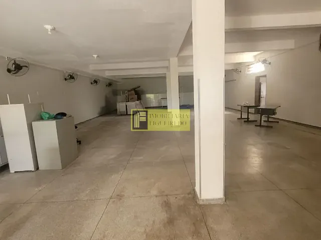 Loja com 240m², para alugar, no bairro Vila Ipiranga em São José do Rio Preto