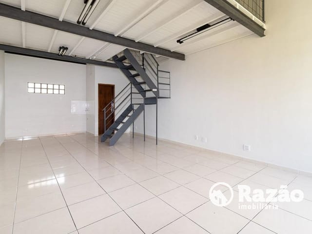 Loja para alugar, no bairro Portão em Curitiba