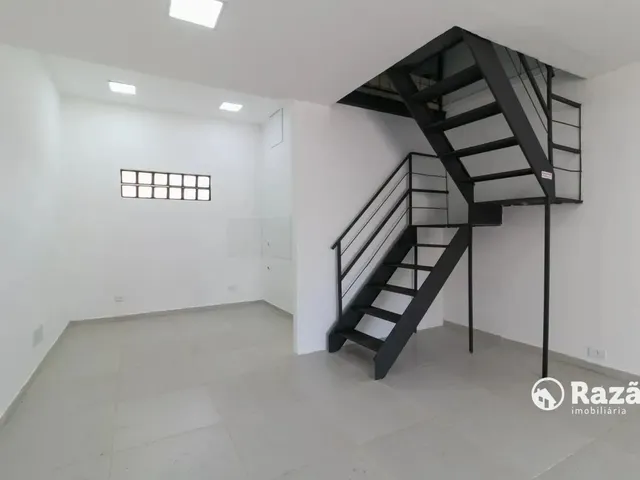 Loja para alugar, no bairro Portão em Curitiba