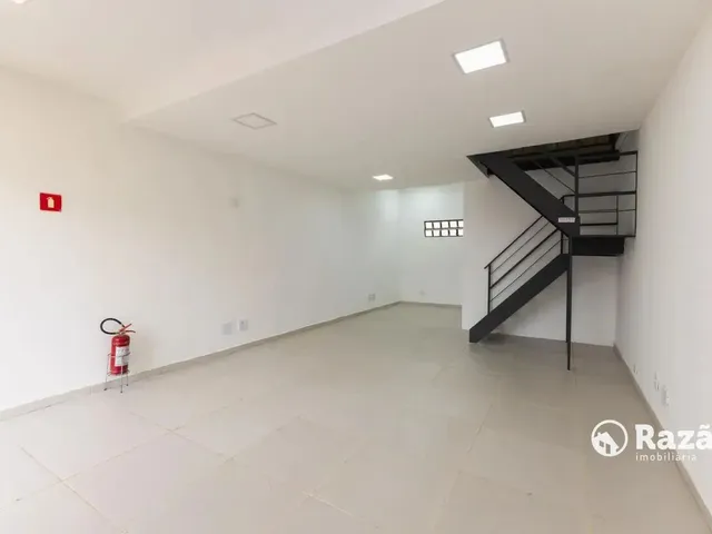 Loja para alugar, no bairro Portão em Curitiba