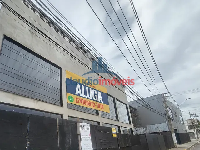 Loja com 878m², para alugar, no bairro Jardim Amália em Volta Redonda