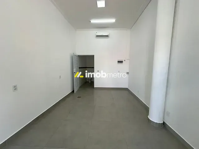 Loja com 20m², para alugar, no bairro Parque São Quirino em Campinas
