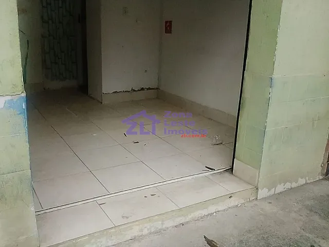Loja com 25m², para alugar, no bairro Vila Azevedo em São Paulo