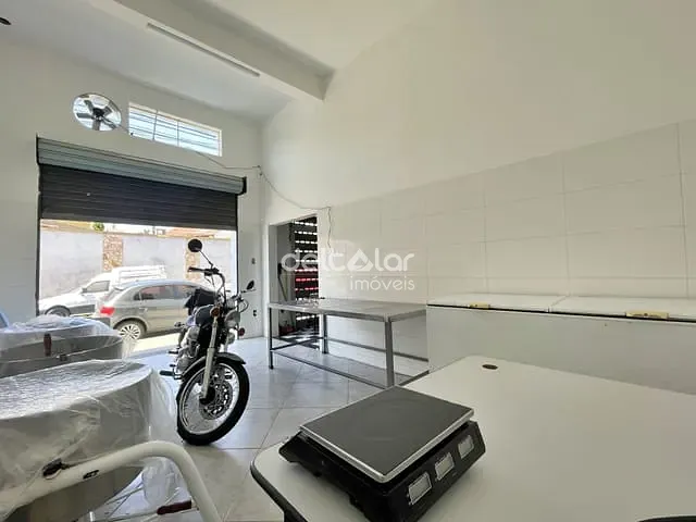 Loja com 52m², para alugar, no bairro Vila Cloris em Belo Horizonte