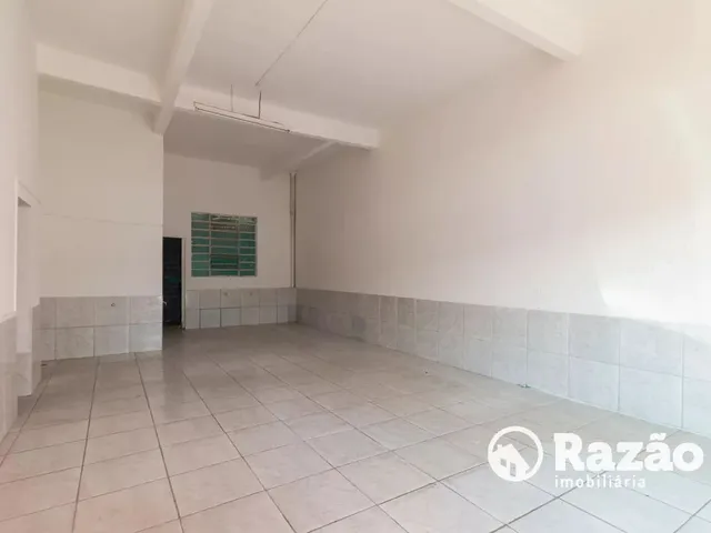 Loja para alugar, no bairro Boqueirão em Curitiba