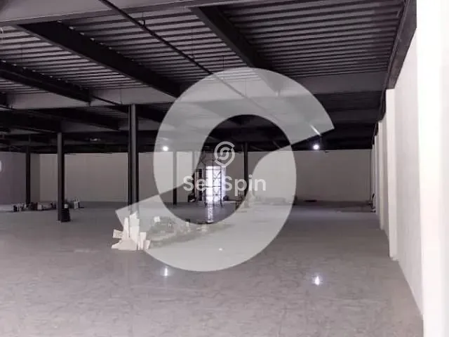 Loja com 1400m², para alugar, no bairro Piratininga em Niterói