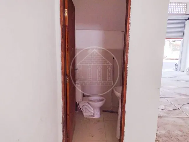 Loja com 280m², para alugar, no bairro Jardim Santa Fé (Zona Sul) em São Paulo