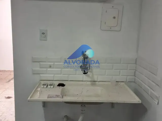 Loja com 10m², para alugar, no bairro Vila Rubi em São José Dos Campos
