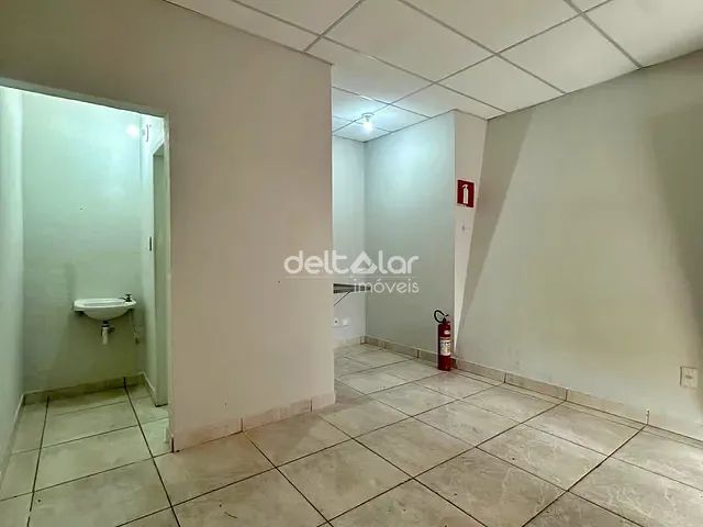 Loja com 26m², para alugar, no bairro Planalto em Belo Horizonte