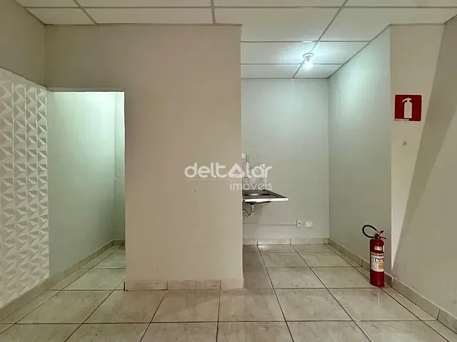 Loja com 26m², para alugar, no bairro Planalto em Belo Horizonte