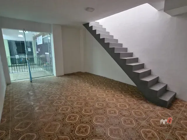 Loja para alugar, no bairro Alto da Serra em Petrópolis