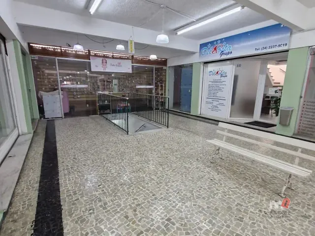 Loja para alugar, no bairro Alto da Serra em Petrópolis