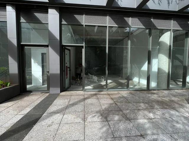 Loja com 105m², para alugar, no bairro Pinheiros em São Paulo