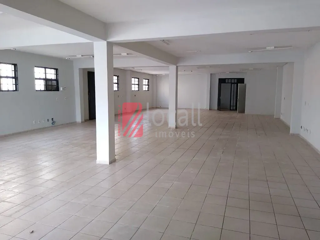 Loja / Salão / Ponto Comercial  para aluguel, 330m² — foto 2 de 23