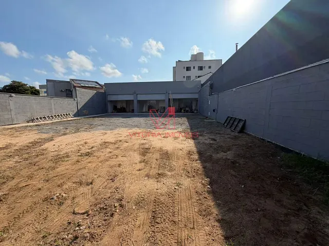 Loja para alugar, no bairro Mata da Praia em Vitória