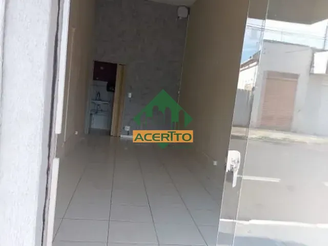 Loja com 30m², para alugar, no bairro Primavera em Araçatuba