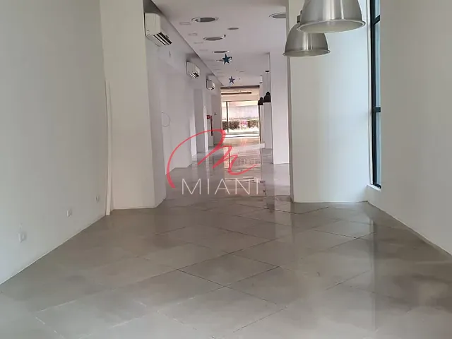 Loja com 418m², à venda ou para alugar, no bairro Vila Olímpia em São Paulo