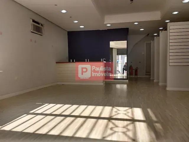 Loja com 65m², para alugar, no bairro Campo Belo em São Paulo