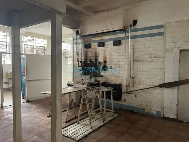 Loja com 434m², para alugar, no bairro Vila Ipojuca em São Paulo