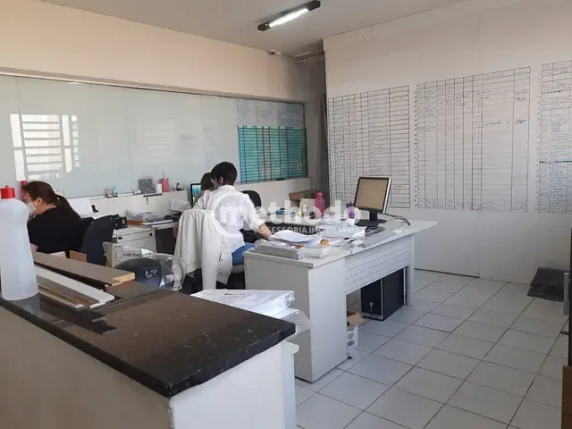 Loja com 300m², à venda, no bairro Jardim Chapadão em Campinas