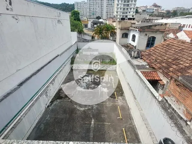 Loja com 915m², para alugar, no bairro Fonseca em Niterói