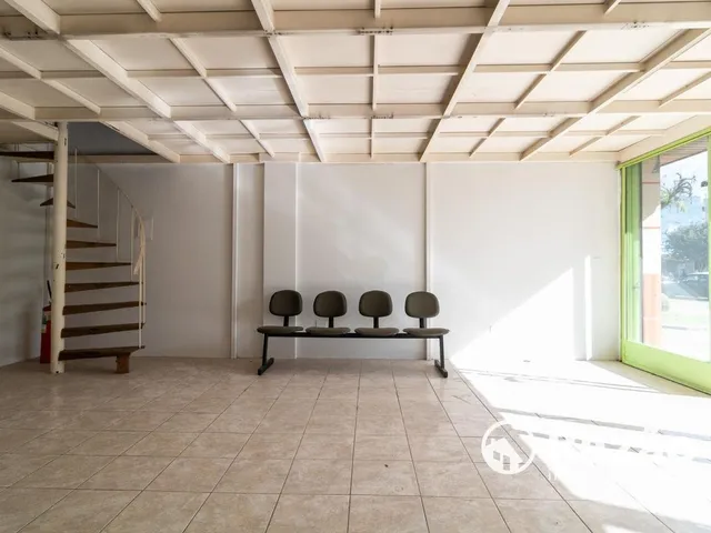 Loja para alugar, no bairro Mercês em Curitiba