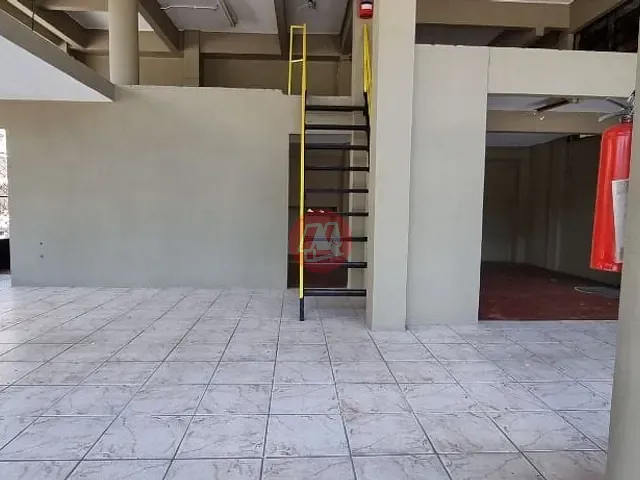 Loja à venda, no bairro Farroupilha em Porto Alegre