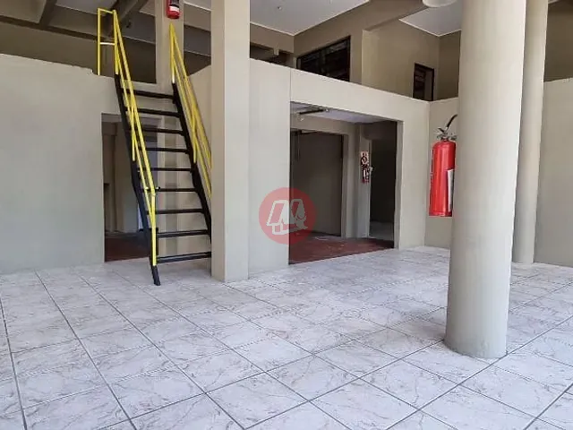 Loja à venda, no bairro Farroupilha em Porto Alegre