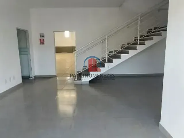 Loja com 927m², para alugar, no bairro Parque Industrial Souza Queiroz em Limeira