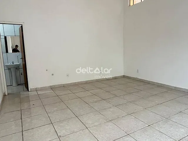 Loja com 32m², para alugar, no bairro Vila Cloris em Belo Horizonte