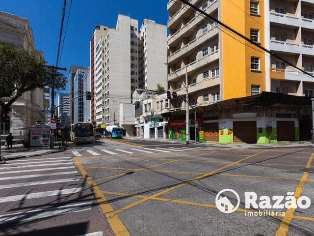 Loja para alugar, no bairro Centro em Curitiba
