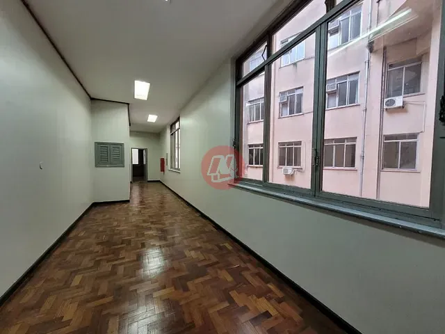 Loja para alugar, no bairro Centro Histórico em Porto Alegre