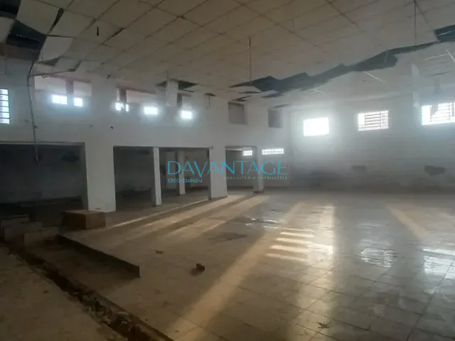 Loja com 695m², à venda, no bairro Jardim Rosa Cruz em Mogi Guaçu