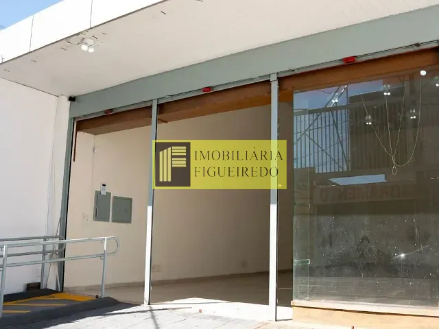 Loja com 140m², para alugar, no bairro Centro em São José do Rio Preto