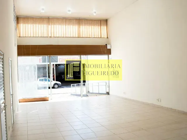 Loja com 140m², para alugar, no bairro Centro em São José do Rio Preto