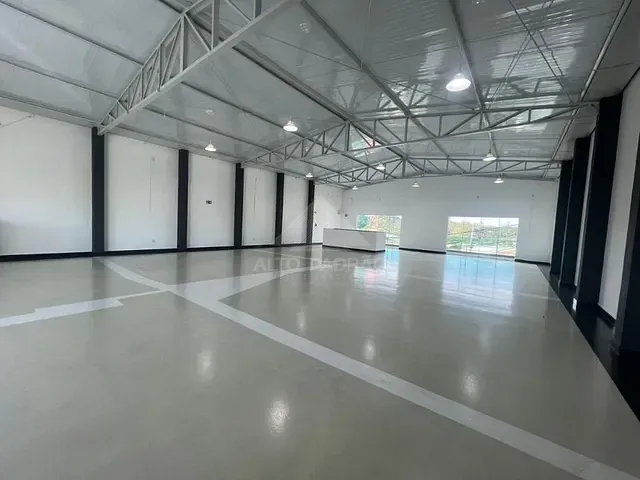 Loja com 246m², para alugar, no bairro Jardim Primavera em Mauá