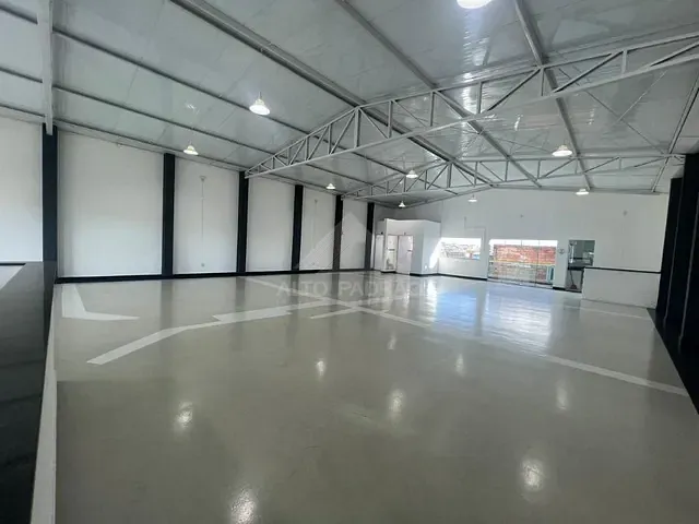Loja com 246m², para alugar, no bairro Jardim Primavera em Mauá