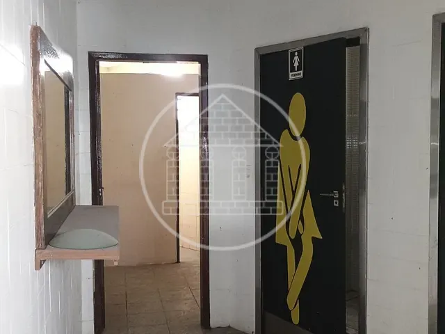 Loja com 667m², para alugar, no bairro Capela do Socorro em São Paulo